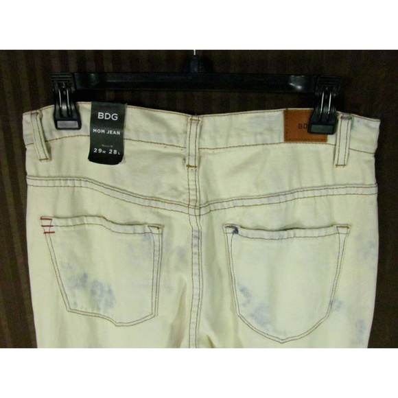 NEW BDG Mom Jean Jeans Size 29W 28L Ivory - Picture 5 of 6